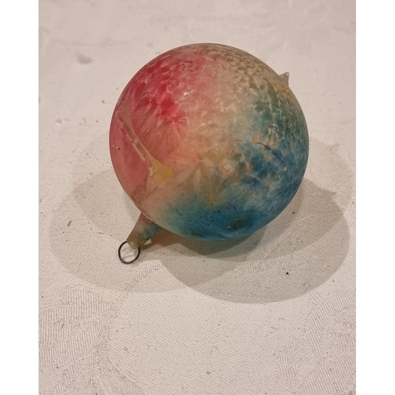 Antique glass ornament with gelatine, h: 5,5 cm.