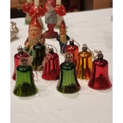 Collection of old colored glass bells, h: 5 cm / 8 x.