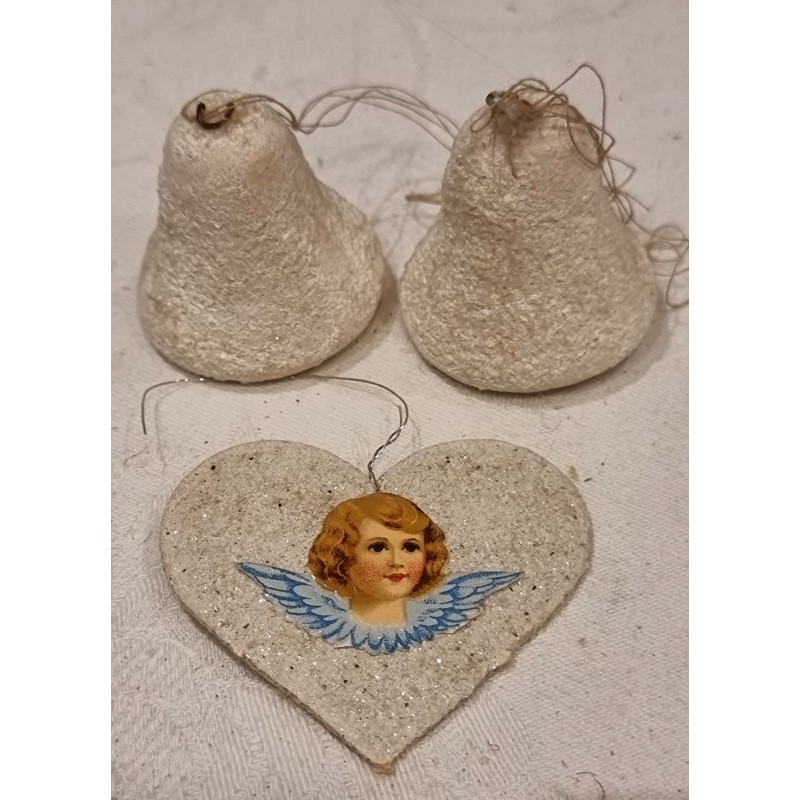 Gammelt papmachè pynt med "sukker", h: 4 - 5 cm. (3stk)