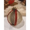 Antikt glaspynt med gelatine, tråd og chenille, h: 4,5 cm.
