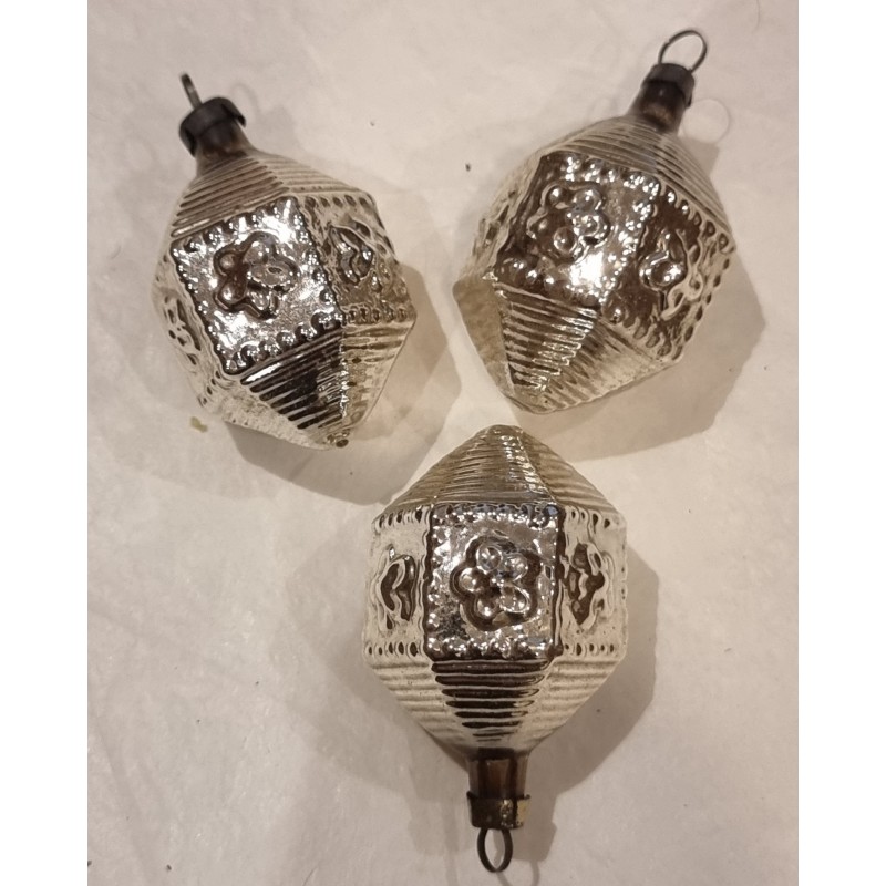 Antique glass ornament, art nouveau, silver with flowers, h: 5,5 cm.