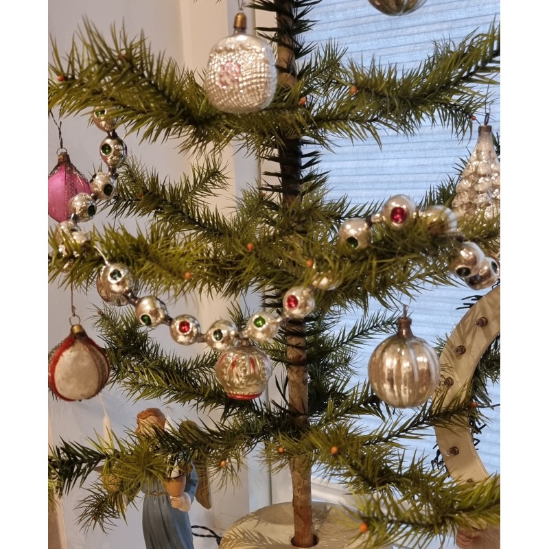 Antique glass ornament, silver garland with colored pattern, l: 52 cm.