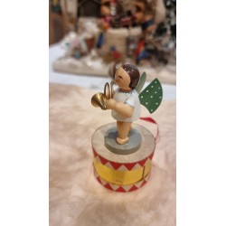 Old Wendt und Kühn angel with a horn, h: 6 cm.
