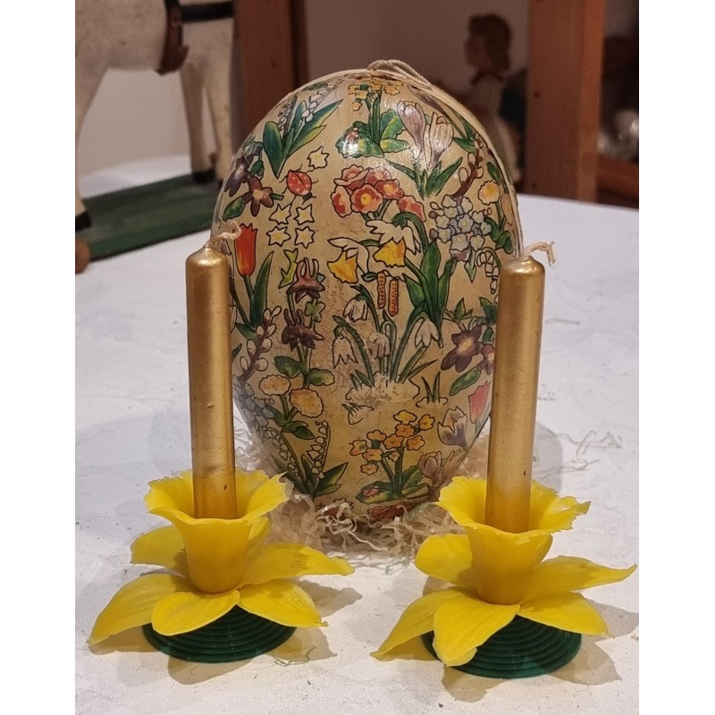 Old easter ornament, 2 daffodil candlesticks, size: 5 x 8,5 cm.