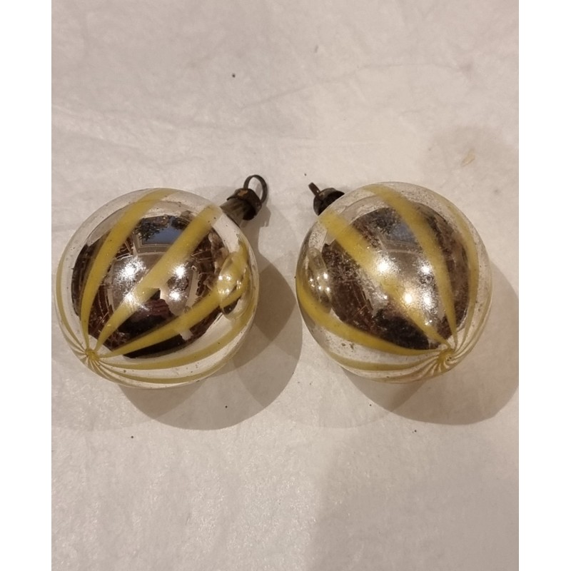 Antique ornaments, Faden glass from Lauscha, h: 5 cm.