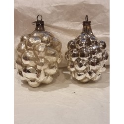 Antique glass ornaments, berry, art nouveau, h: 6 - 7 cm. (2x).