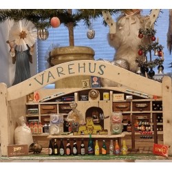 Gammelt varehus med varer...