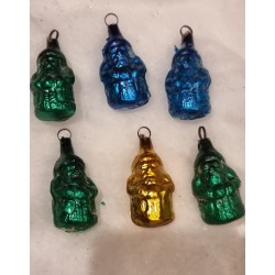 Orig. boxes (5x6cm) with small german glass Santas, h: 3,5 cm (3x).