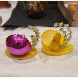 Display with old cotton wool chicken, size: 5,5 x 6 cm. (2x)