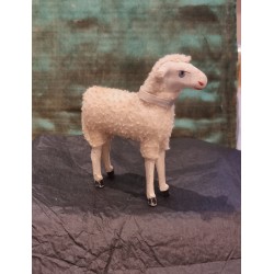1 tall antique sheep, h: 9,5 cm.