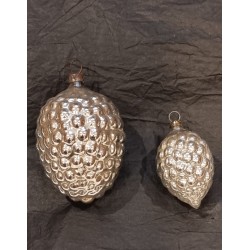 Antique glass ornament, art nouveau, berry, h: 5 - 7,5 cm. (2x)