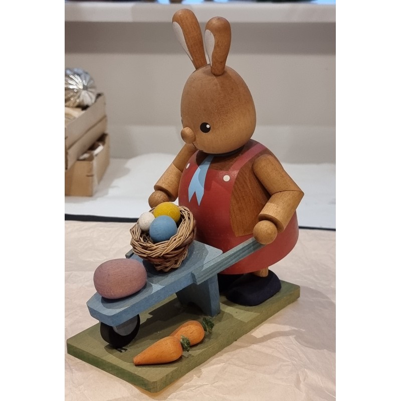 Old common art from Erzgebirge, bunny with a wheelbarrow, h: 19 cm.