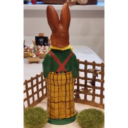 Påskepynt, papmachè, candycontainer, hare med ternede bukser, h: 25 cm.