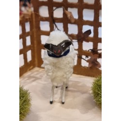 Sheep with a dark head, h: 8 cm.
