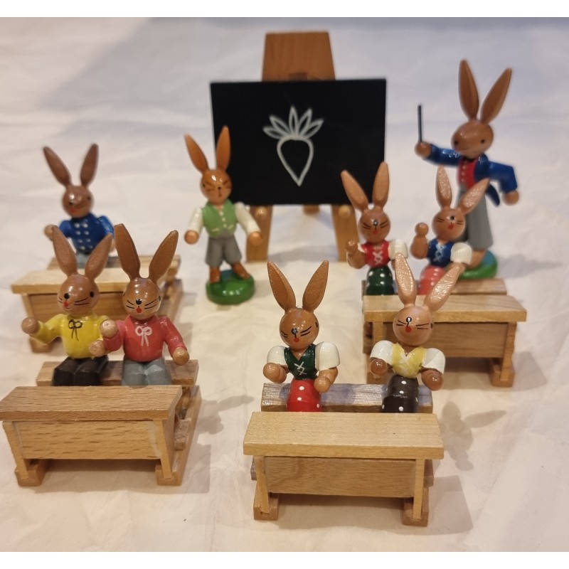 Old bunny school from Erzgebirge, size: blackboard h: 8,5 cm, teacher h: 7,5 cm.