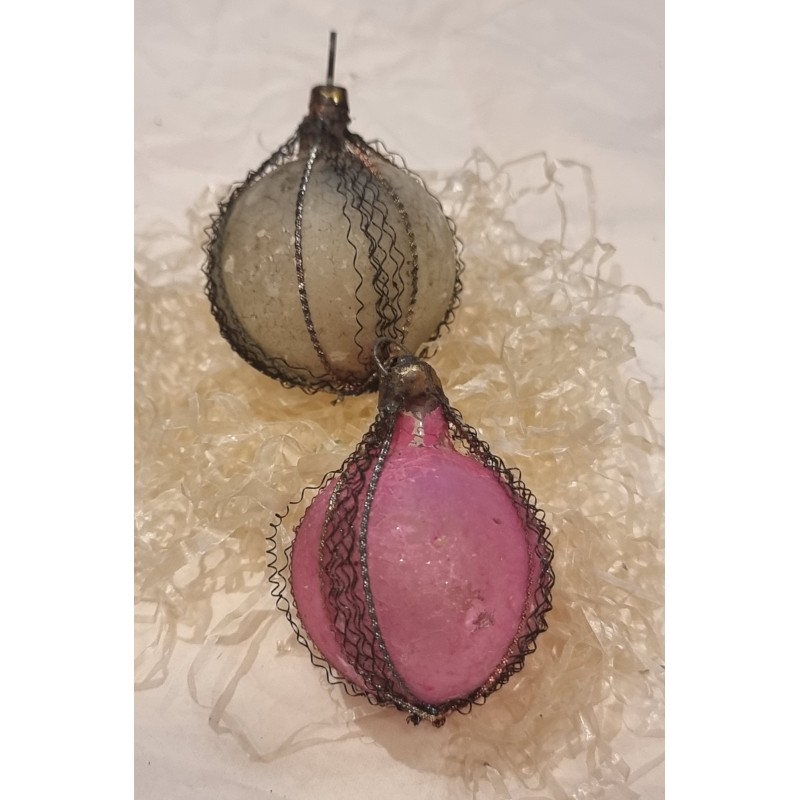 Antique glass ornament, gelatine and wire, h: 5 cm.