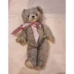 Gammel bamse, navn ??, h: 32 cm.