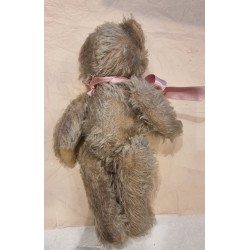 Gammel bamse, navn ??, h: 32 cm.