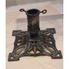 Antik juletræsfod med jugend ornamentik, mål: 25 x 25 x 19 cm.