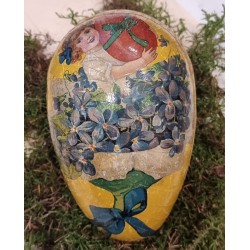 Antikt pap påskeæg, pige med violer mm. , h: 15 cm.
