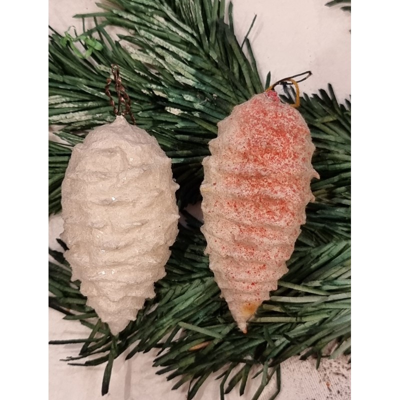 Antique cotton ornament, h: 7 - 7,5 cm.