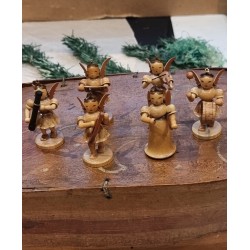 Antique Wendt und Kühn orchestra, 6 "star" musicians, h: 6,5 cm (figure).