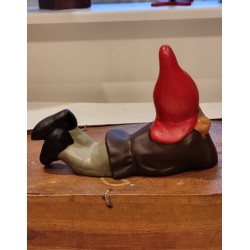 Old Heissner elf/gnom, laying, size: 11 x 16,5 cm.