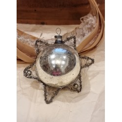 Antikt glaspynt, reflektor med tråd og tinsel, h: 8 cm.