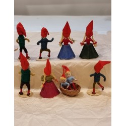 Collection of old pipe cleaner elves, h: 8 cm (the highest) (9x).