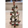 Antikt juletræ i papir med glaspynt, lys og top engle, h: 27 cm.