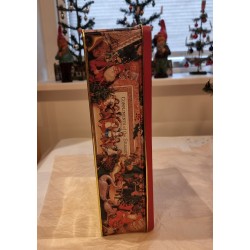 Stor, ældre metal dåse med julemotiv, mål: 22,5 x 30 x 9,5 cm.