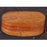 Antique wig box with decoration and a straw hat, size: 35 X 19,5 X 11, 5 CM (box).