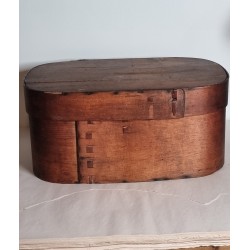 Tall antique wig box, size: 46 x 31 x 20 cm. (2)