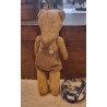 Lille antik bamse med sele og bukser, h: 25 cm.