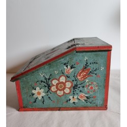 Antik skrivepult fra 1818, mål: 27 x 30 x 17,5 cm.