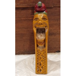 Gammel norsk almuekunst, nøddeknækker 1939, h: 19 cm.