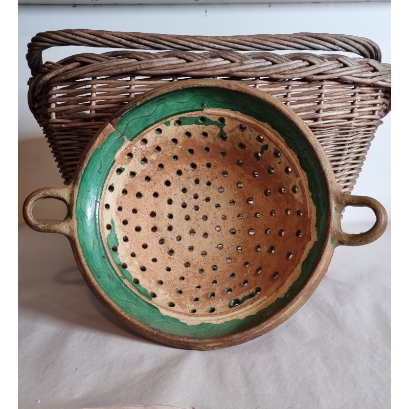 Antique pottery, colander, Ø: 27,5 cm.