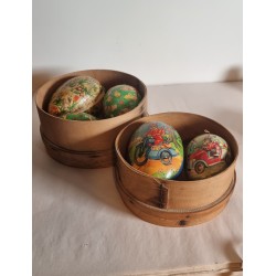 Gamle dørslag i træ, mål: 21,5 x 11 - 25 x 12 cm (2stk).