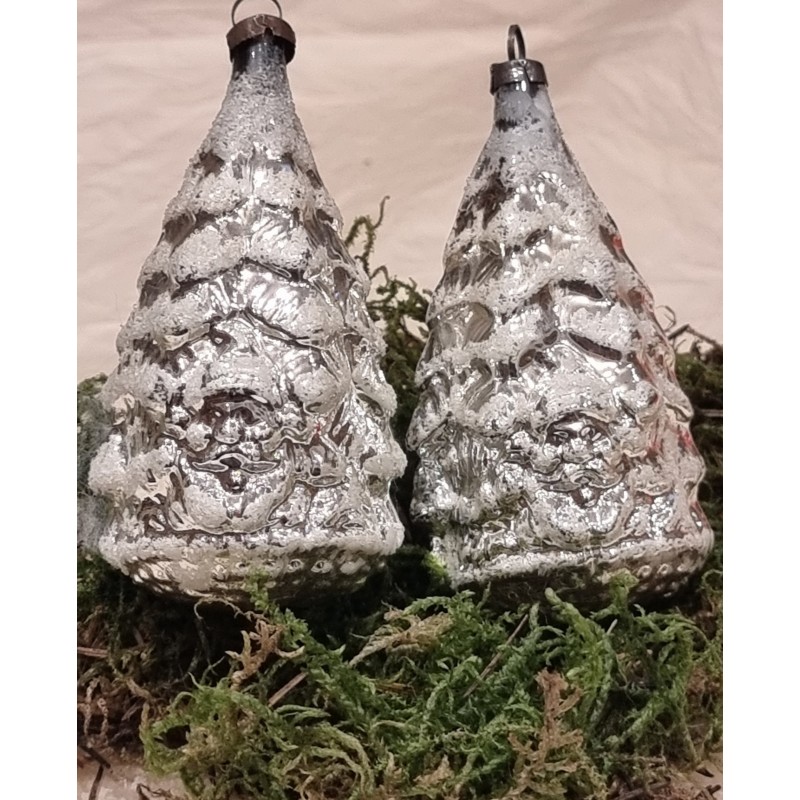 Antique glass ornament, silver/snow, christmas tree with Santa head, h: 7,5 cm.