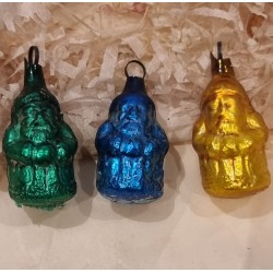 Orig. boxes (5x6cm) with small antique german glass Santas, h: 3,5 cm. (3x).