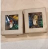 Orig. kasser (5x6cm) med små antikke tyske glas julemænd, h: 3,5 cm. (3stk)