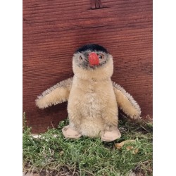 Small, old pinguin, h: 9 cm.