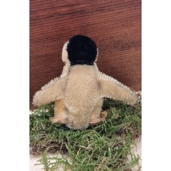 Small, old pinguin, h: 9 cm.