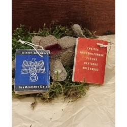 Jultanne Christmas ornament, Winter Hilfswerk, size: 4,8 x 3,6 cm.