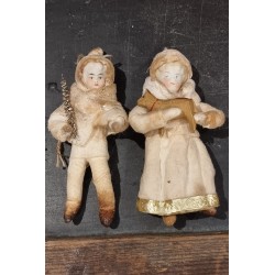 Cotton ornament, girl/boy with antique bisquit head and dog/tree, h: 9 cm.