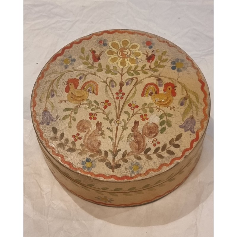 Antique wig box with Easter decoration, size: 13 x 4,5 cm.