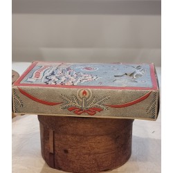 Gammel kasse med fehår, mål: 13 x 19 x 4 cm.