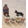 4 gamle får med hyrde og hund, h: 9 cm (hyrde) 5 cm (får).