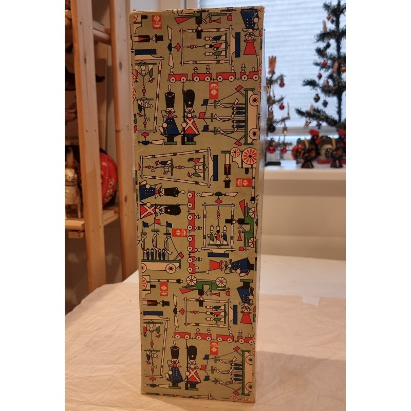 Gammel orig. kasse til Nøddeknækker soldat, mål: 42 x 13 x 12 cm.