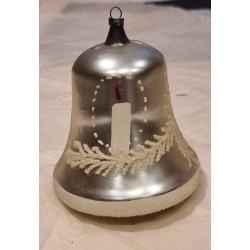 Stor klokke i glas med "sne" mønster, mål: 11 x 9 cm.